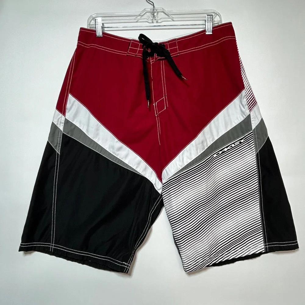 VTG‎ Oakley Voltage 2.8 Boardshorts  Mens 36 Red Black White Colorblock Surf Y2K